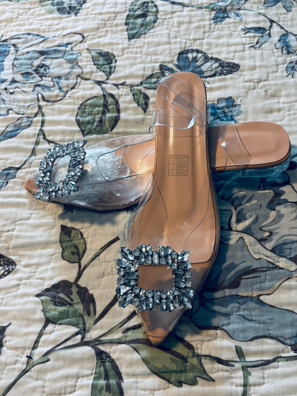 Unlisted Clear Pointed Slide with Silver Crystal Buckles